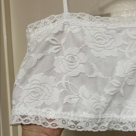 Pure Style Lace Crop Top White Semi-Sheer Gorgeous Rose Floral Lace Overlay M - Picture 8 of 10